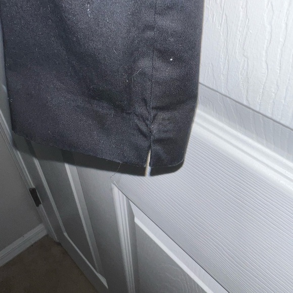 New York &CompanyEXCELLENT CONDITION!Black slacks with fitted waist. Size 14 - Picture 8 of 11